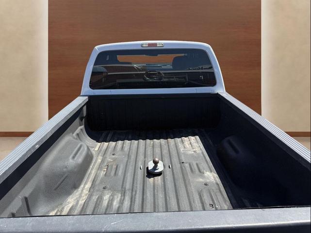 Photo of 2015 Oxford White Ford F-250
