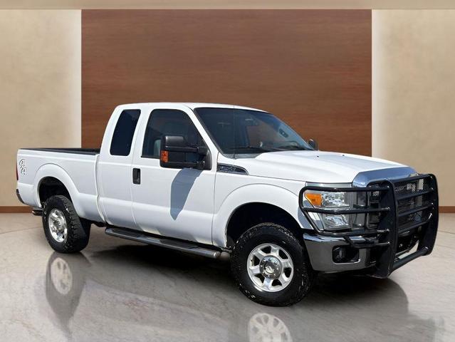 Photo of 2015 Oxford White Ford F-250