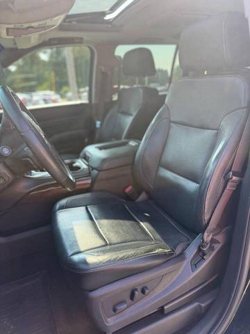 Photo of 2016 Onyx Black GMC Yukon XL
