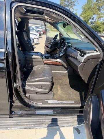 Photo of 2016 Onyx Black GMC Yukon XL