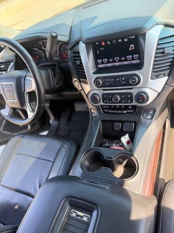 Photo of 2016 Onyx Black GMC Yukon XL