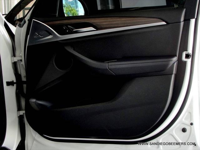 Photo of 2021 Mineral White Metallic BMW X3