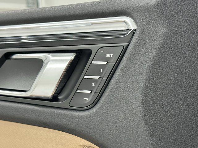 Photo of 2025 Gentian Blue Metallic Porsche Macan