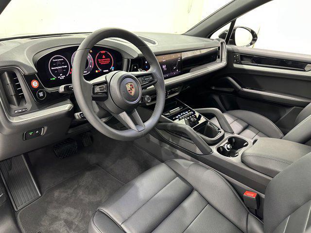Photo of 2025 Chromite Black Metallic Porsche Cayenne