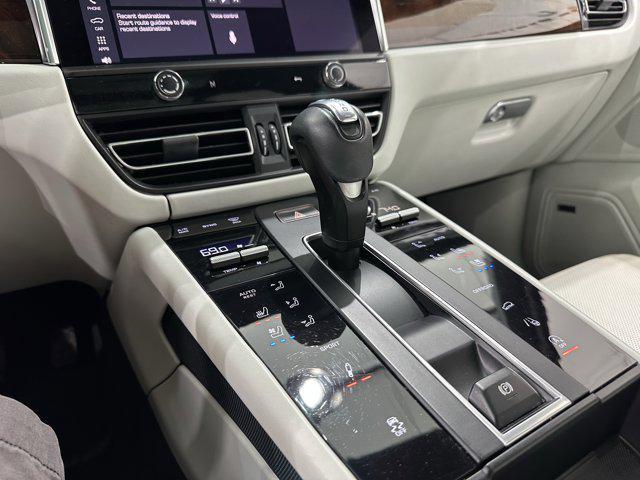 Photo of 2022 Carrara White Metallic Porsche Macan