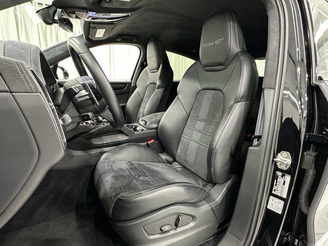 Photo of 2023 Black Porsche Cayenne