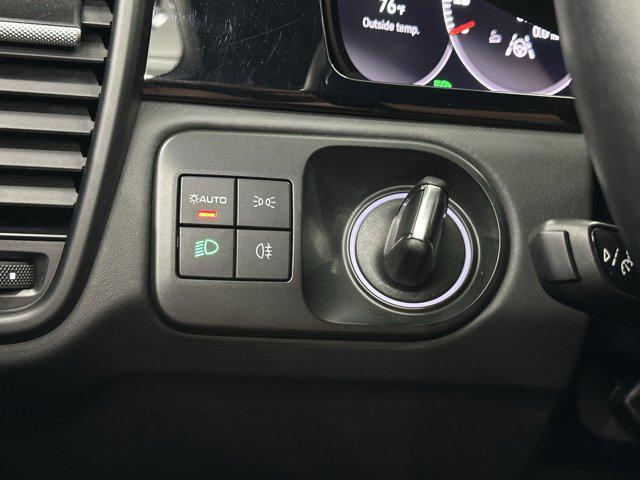 Photo of 2023 Black Porsche Cayenne