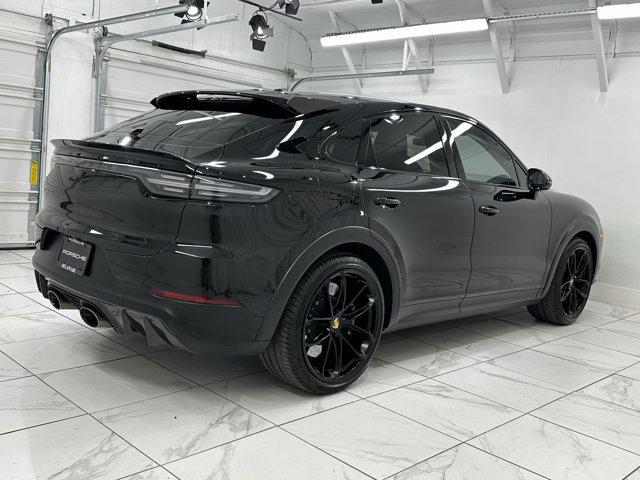 Photo of 2023 Black Porsche Cayenne