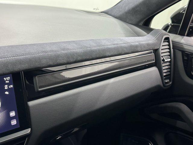 Photo of 2023 Black Porsche Cayenne