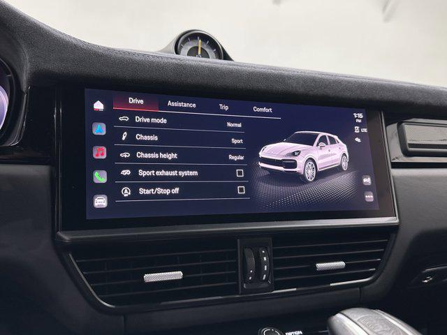 Photo of 2023 Black Porsche Cayenne