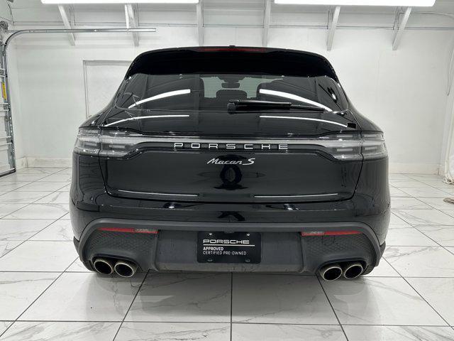 Photo of 2022 Black Porsche Macan