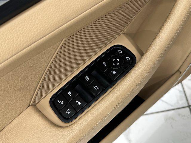 Photo of 2023 Carrara White Metallic Porsche Panamera
