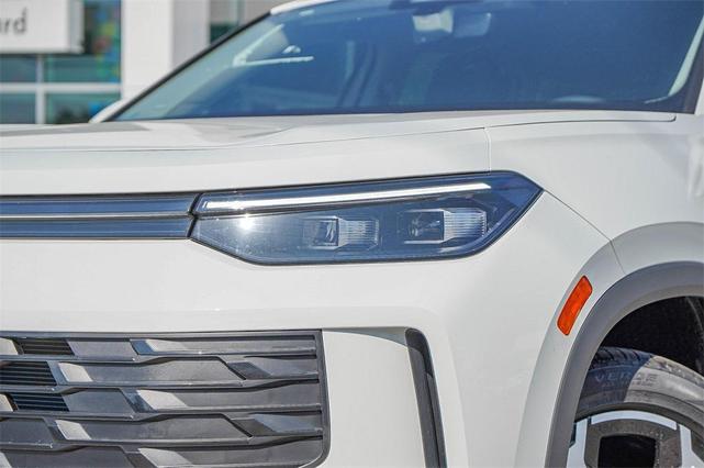 Photo of 2025 Pure White Volkswagen Tiguan