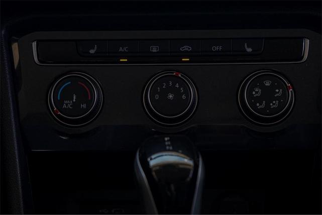 Photo of 2024 Pyrite Silver Metallic Volkswagen Tiguan