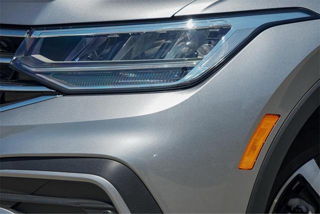 Photo of 2024 Pyrite Silver Metallic Volkswagen Tiguan