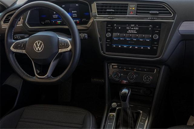 Photo of 2024 Pyrite Silver Metallic Volkswagen Tiguan