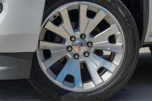 Photo of 2016 White Frost Tri-Coat GMC Sierra 1500