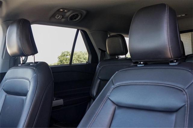 Photo of 2024 Gray Metallic Ford Explorer