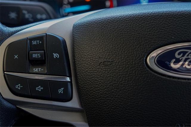 Photo of 2024 Gray Metallic Ford Explorer