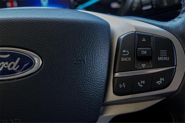Photo of 2024 Gray Metallic Ford Explorer