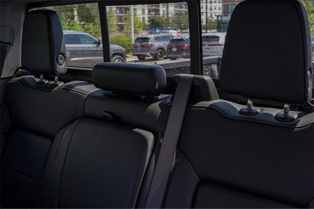 Photo of 2024 Onyx Black GMC Sierra 1500