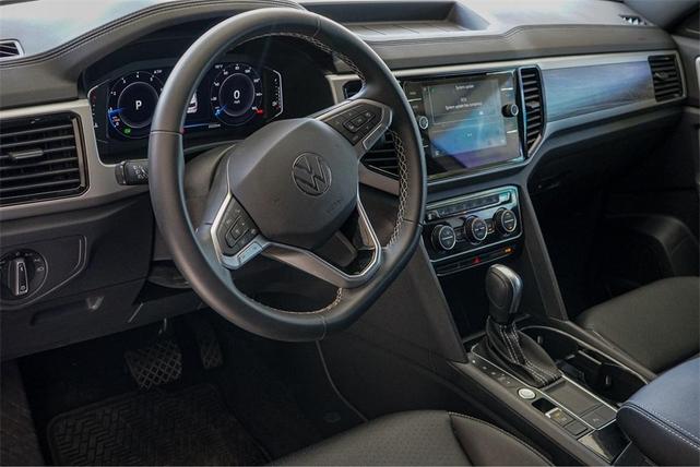Photo of 2023 Pure White Volkswagen Atlas Cross Sport