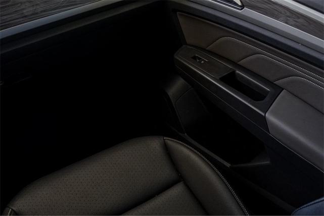 Photo of 2023 Pure White Volkswagen Atlas Cross Sport