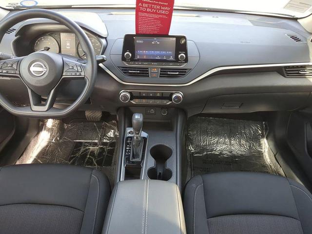 Photo of 2024 Gun Metallic Nissan Altima