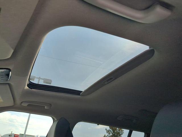 Photo of 2024 Hampton Gray Hyundai SANTA FE