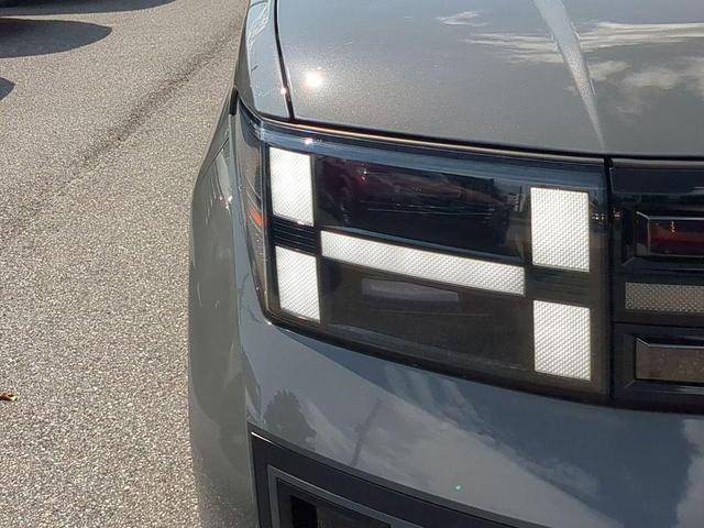 Photo of 2024 Hampton Gray Hyundai SANTA FE