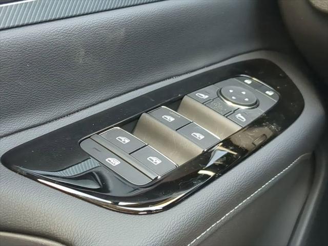 Photo of 2025 Everest White Pearl Tricoat Nissan Murano