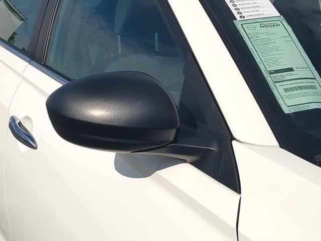 Photo of 2024 Glacier White Nissan Altima