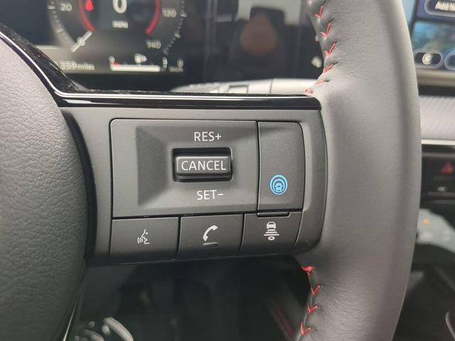 Photo of 2025 Arctic Ice Blue Metallic/Super Black Nissan Kicks