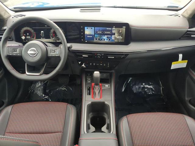 Photo of 2025 Arctic Ice Blue Metallic/Super Black Nissan Kicks