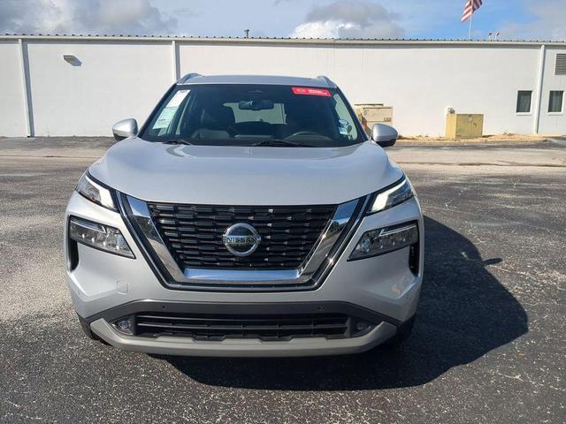 Photo of 2021 Brilliant Silver Metallic Nissan Rogue