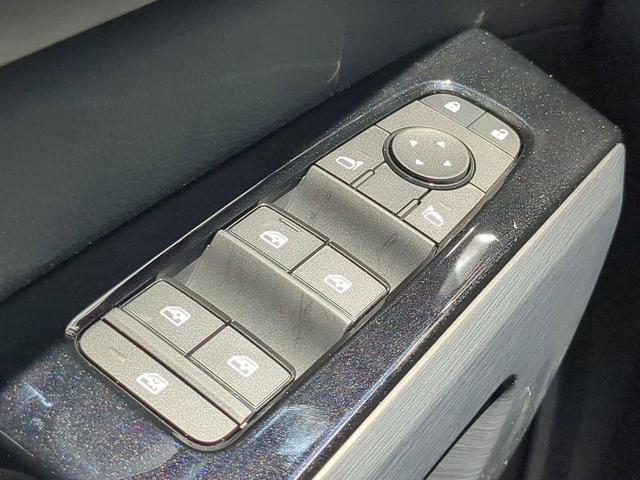 Photo of 2025 Gun Metallic Nissan Pathfinder