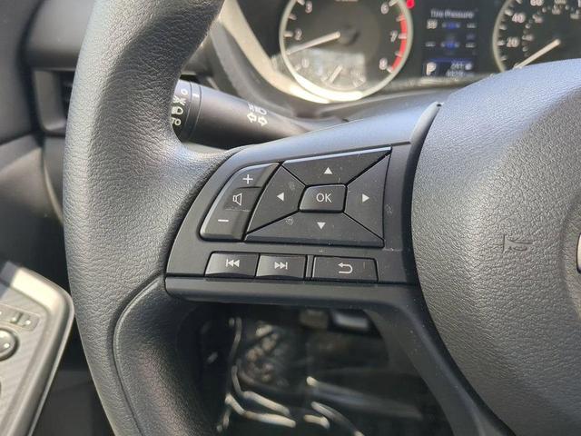 Photo of 2025 Super Black Nissan Sentra