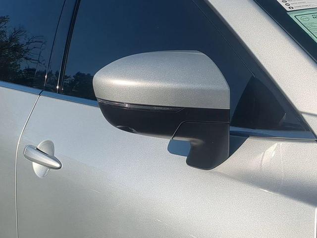 Photo of 2022 Brilliant Silver Metallic Nissan Pathfinder