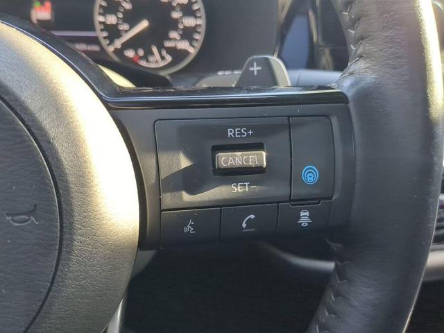 Photo of 2022 Brilliant Silver Metallic Nissan Pathfinder