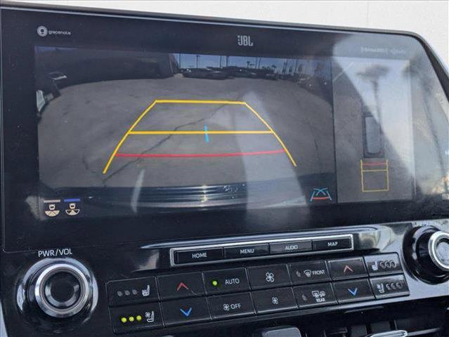 Photo of 2022 Magnetic Gray Metallic Toyota Highlander Hybrid
