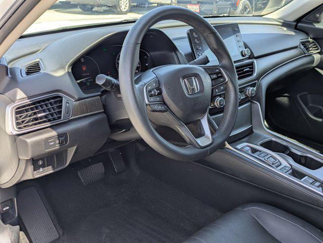 Photo of 2018 Platinum White Pearl Honda Accord