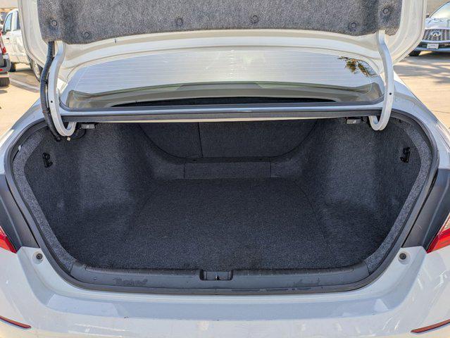 Photo of 2018 Platinum White Pearl Honda Accord