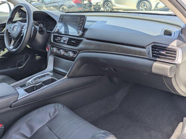 Photo of 2018 Platinum White Pearl Honda Accord