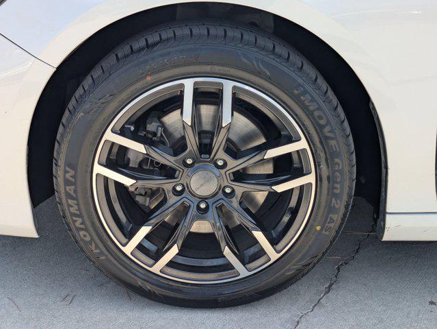 Photo of 2018 Platinum White Pearl Honda Accord