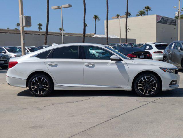 Photo of 2018 Platinum White Pearl Honda Accord