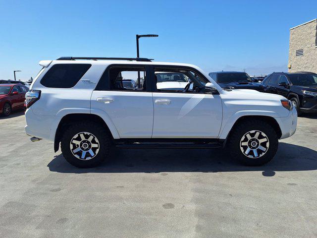 Photo of 2019 Super White Toyota 4Runner
