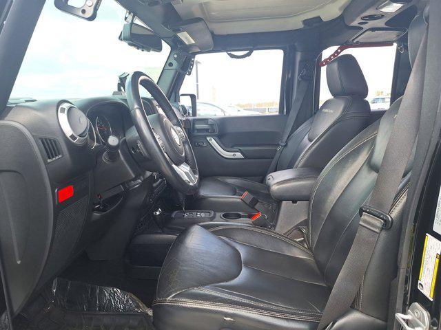 Photo of 2015 Black Clearcoat Jeep Wrangler Unlimited