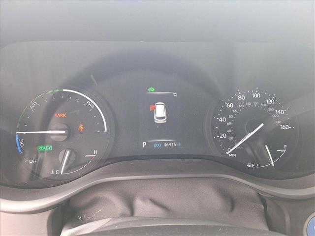 Photo of 2021 Super White Toyota Sienna