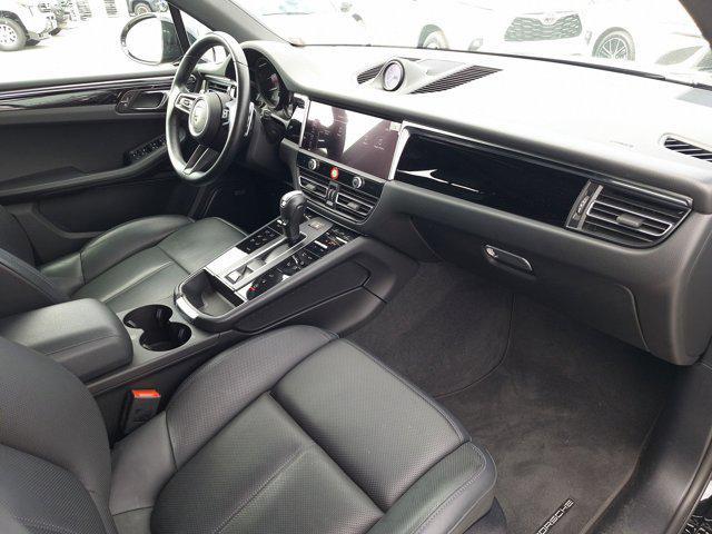 Photo of 2022 Black Porsche Macan