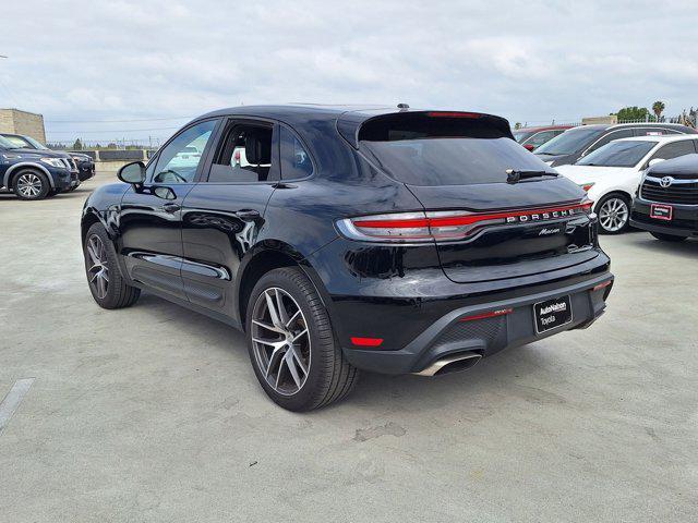 Photo of 2022 Black Porsche Macan